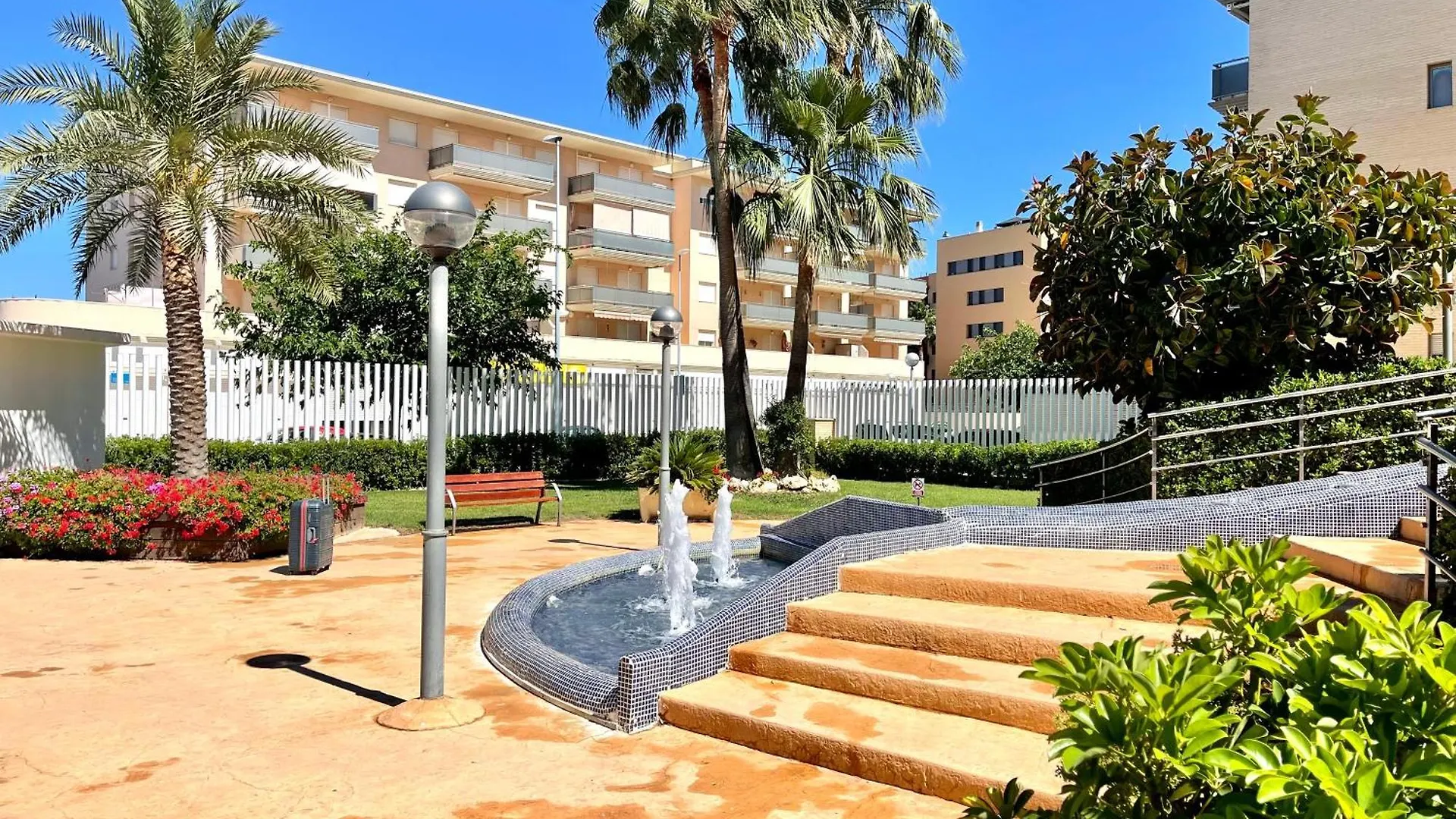 Apartamento En La Pineda Y Parking