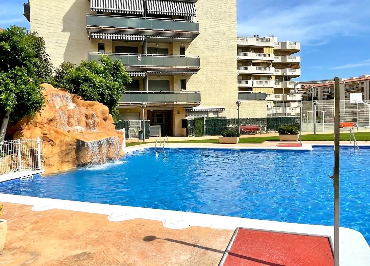 Apartamento En La Pineda Y Parking